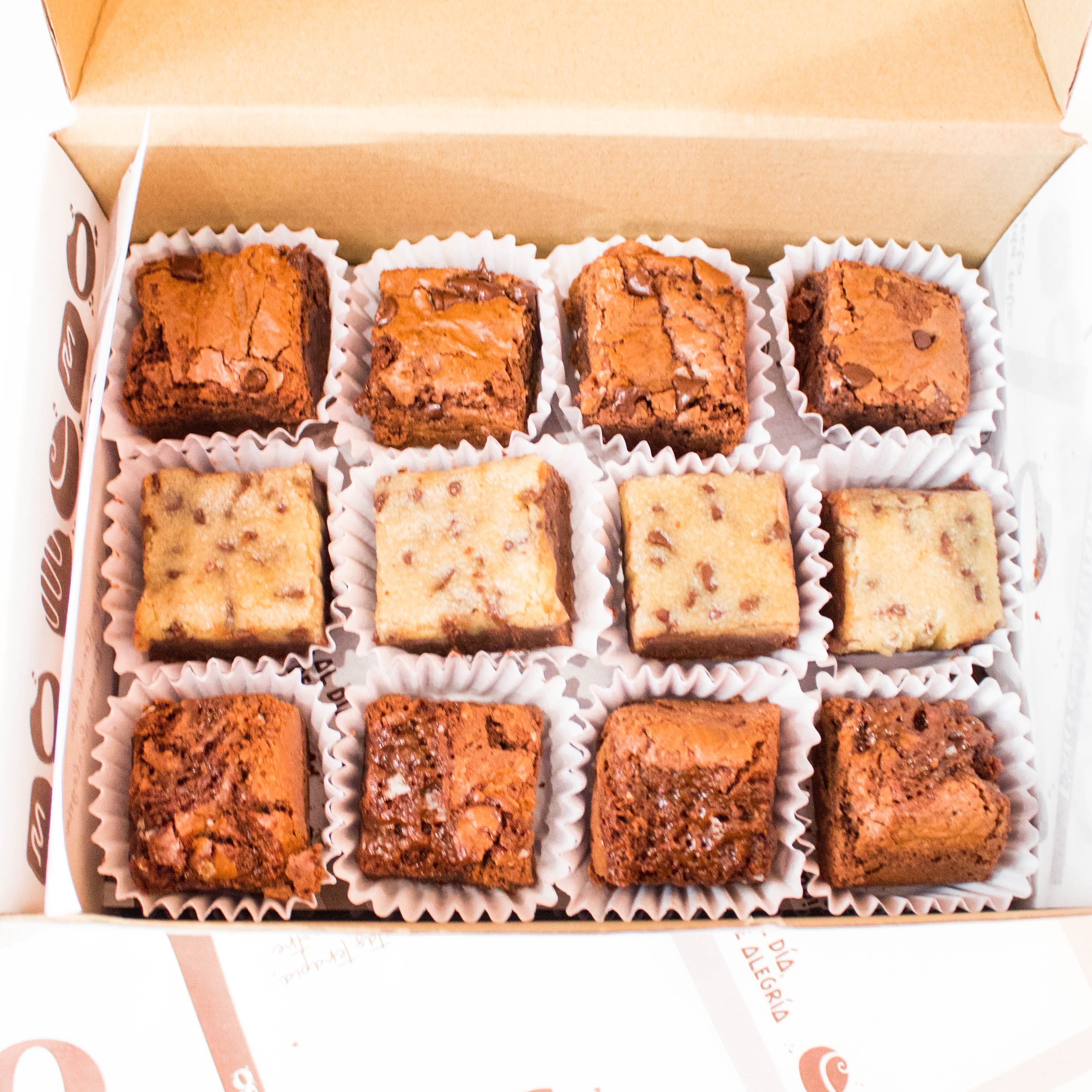 Caja de 24 minibrownies