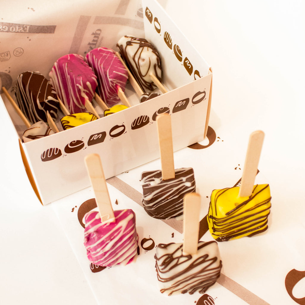 -Box of 12 brownie pops-