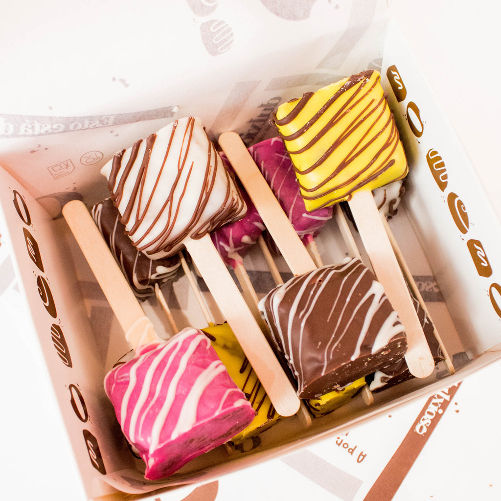 -Box of 12 brownie pops-