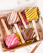 -Box of 12 brownie pops-