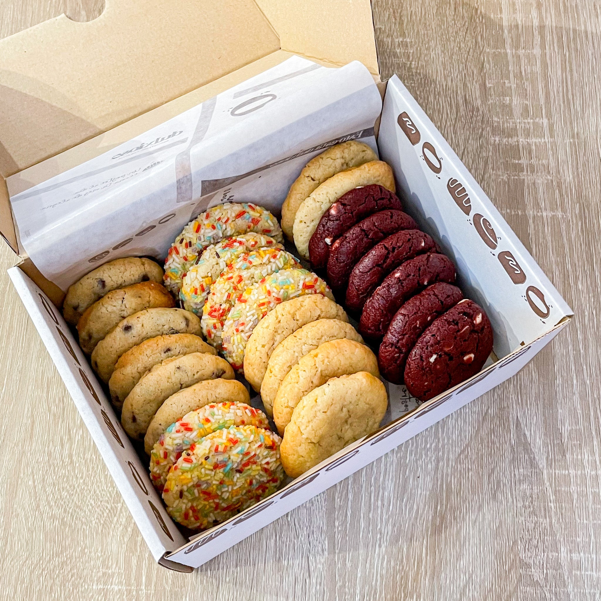 Caja de 24 cookies (sin relleno)